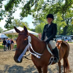 Meet your Posher, Caitlin